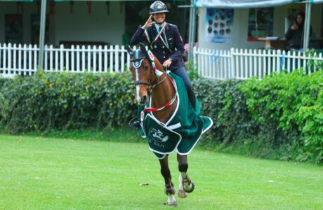 Giulia-Martinengo-Marquet_-Calle-Deluxe_1^class-campionato-assoluto_Giro-donore-1.jpg